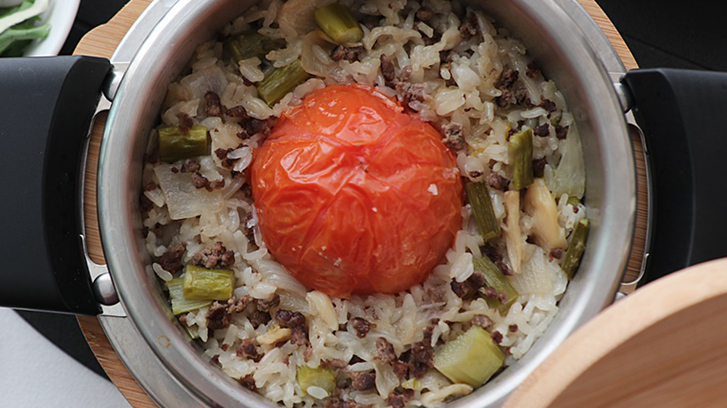 소고기 토마토 솥밥